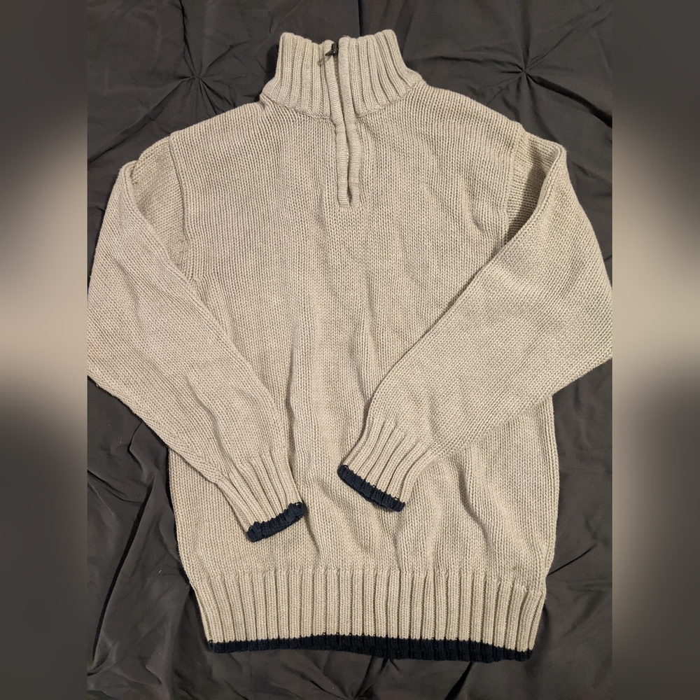 Old Navy boys sweater size M